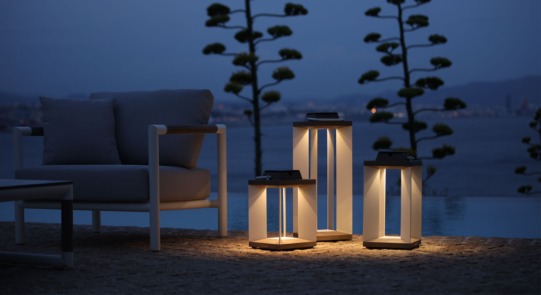 Grand choix de luminaires extérieurs pour embellir votre jardin